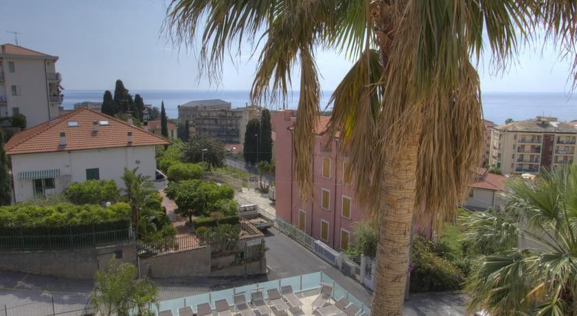 Hotel Casella Pietra Ligure Exterior photo